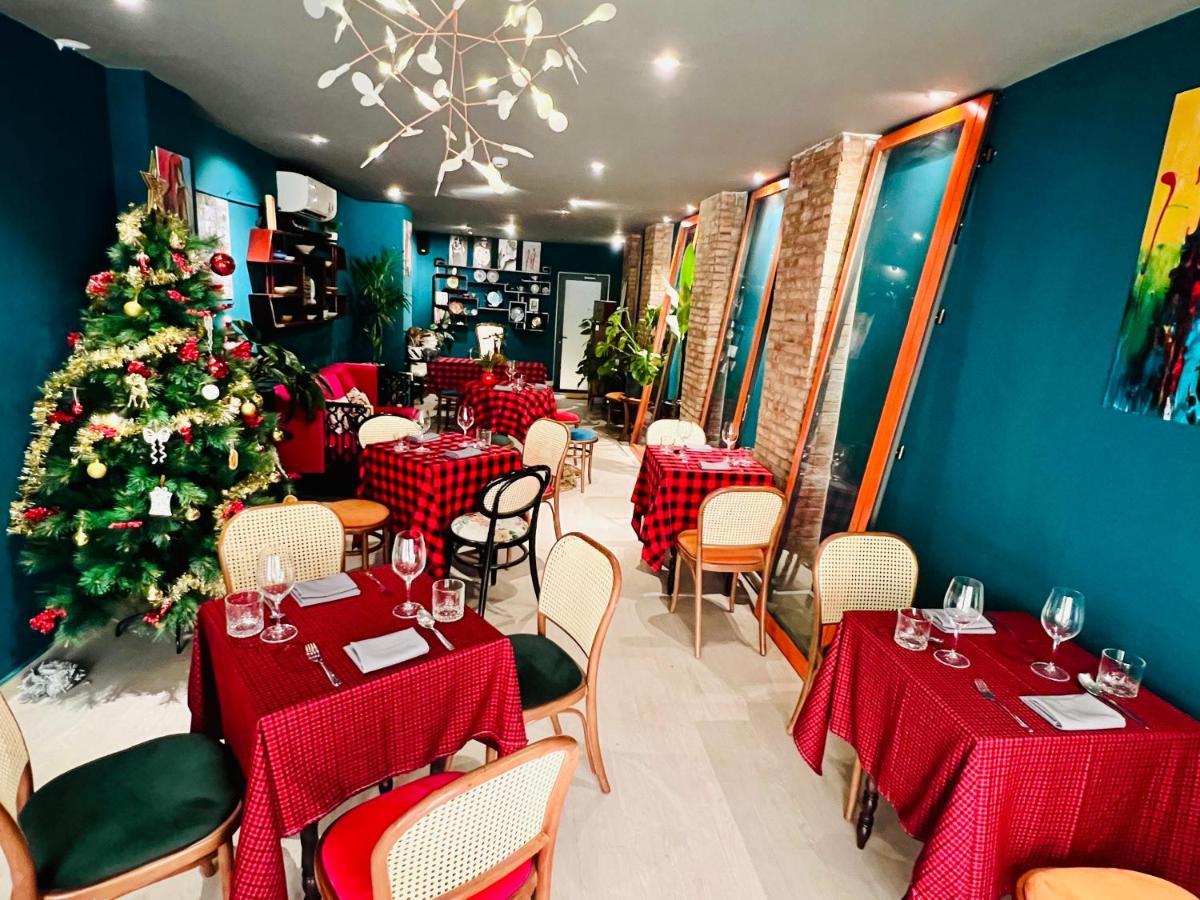 Saigon 118 Hostel And Cafe Хошимин Екстериор снимка
